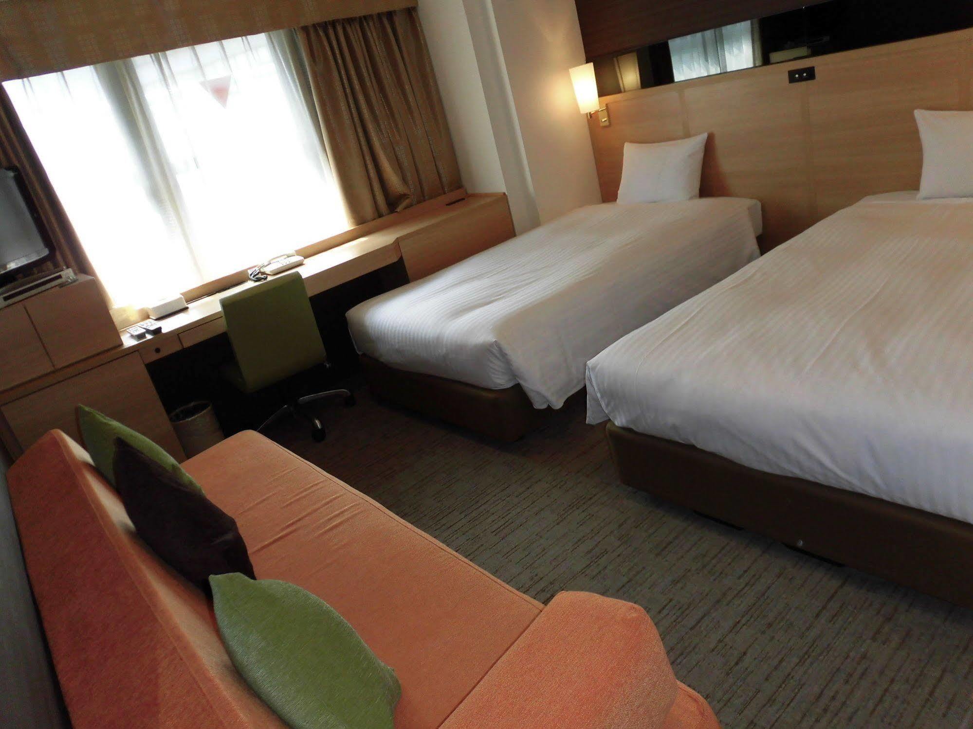 Hotel IL Monte Osaka Buitenkant foto